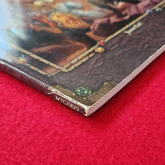 🗡️🥋 Dungeons & Dragons: Sword and Fist – A Guidebook to Fighters and Monks - Picture 4 of 15